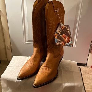 Nocona Vintage woman’s boots. Size 9 B. Never worn.